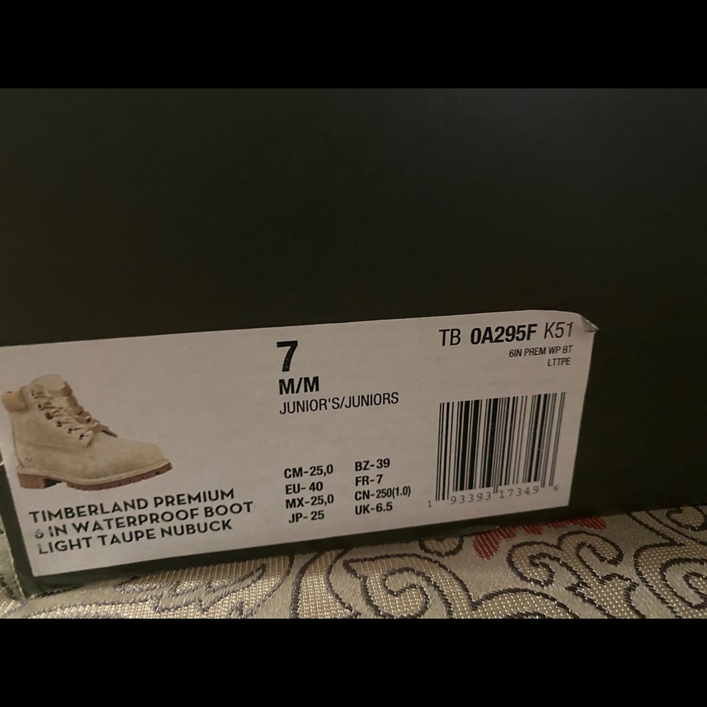 Timberland - Picture 2 of 4